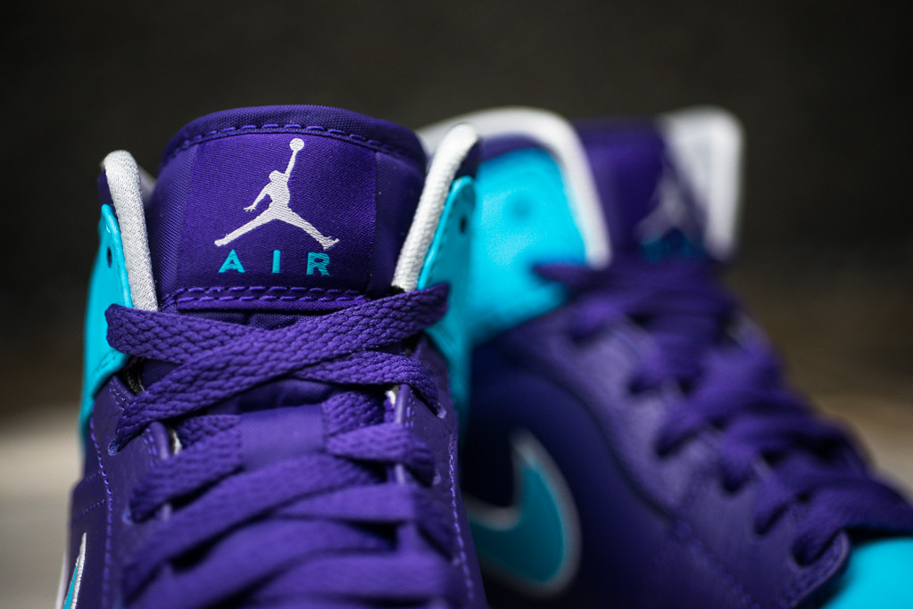 Air jordan 1 hot sale mid charlotte hornets