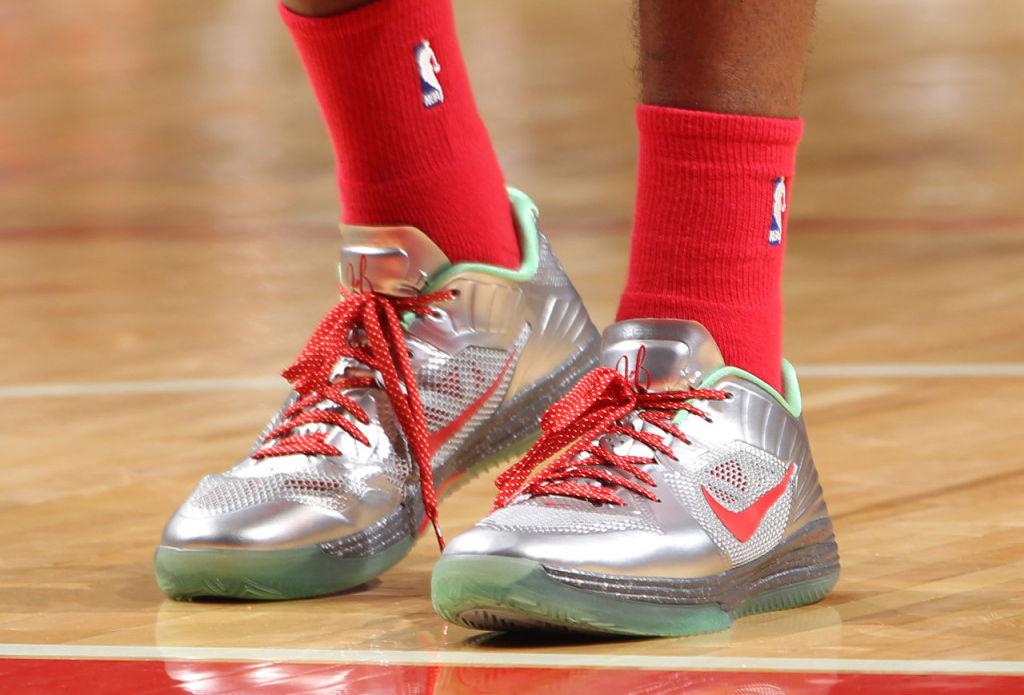 Harden Wears Nike Lunar Hypergamer PE Sole Collector