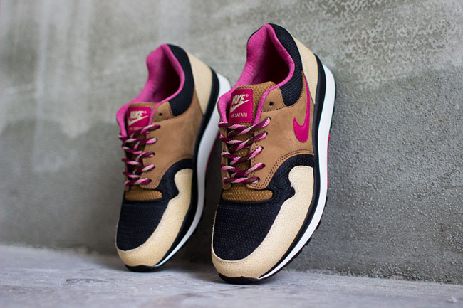 Nike Air Safari in Black Hyper Fuchsia Flat Gold Strata Ale