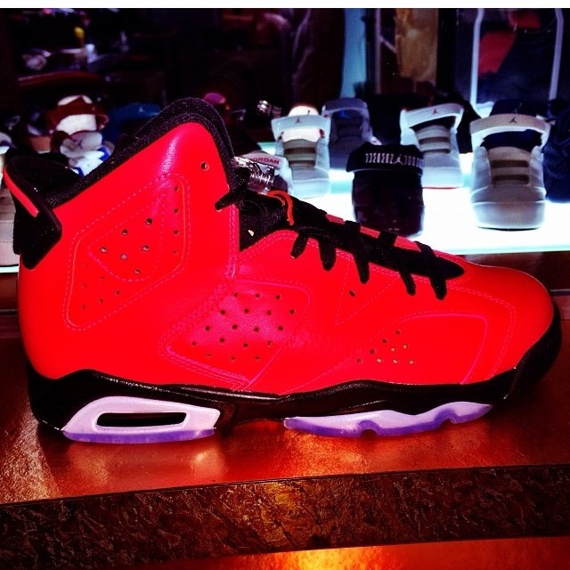 Jim Jones Picks Up Air Jordan VI 6 Infrared 23