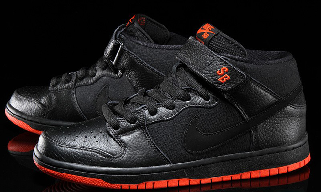 Nike SB Dunk Mid Pro Halloween Complex