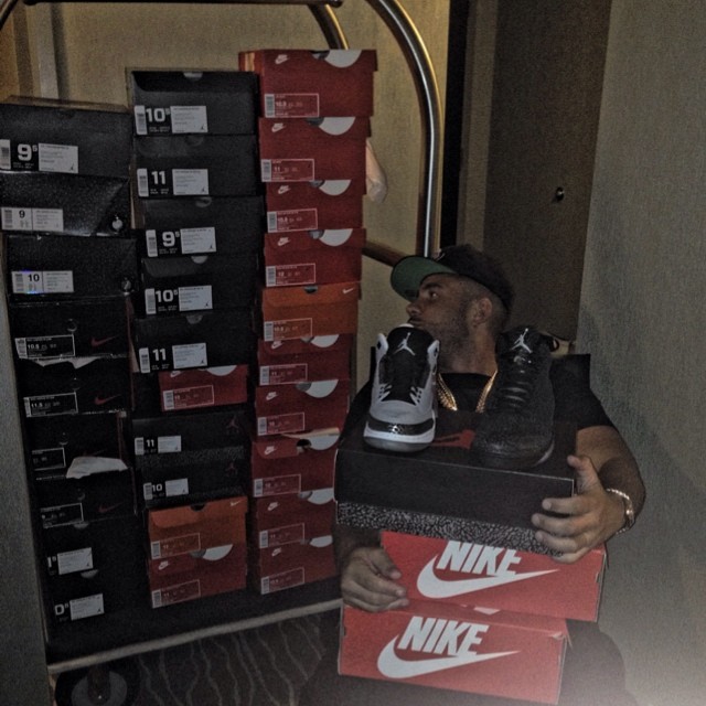 DJ Drama Picks Up Air Jordan III 3 Wolf Grey & Air Jordan 3Lab5 Metallic