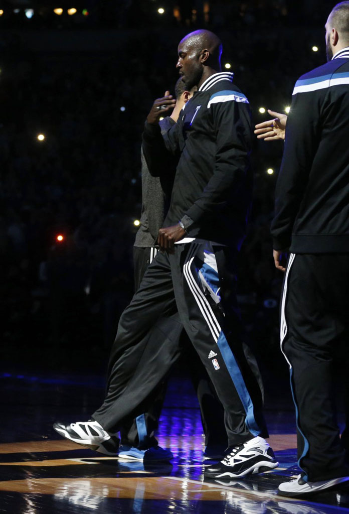 Kevin Garnett wearing ANTA KG 5 in Minnesota Timberwolves Return (1)