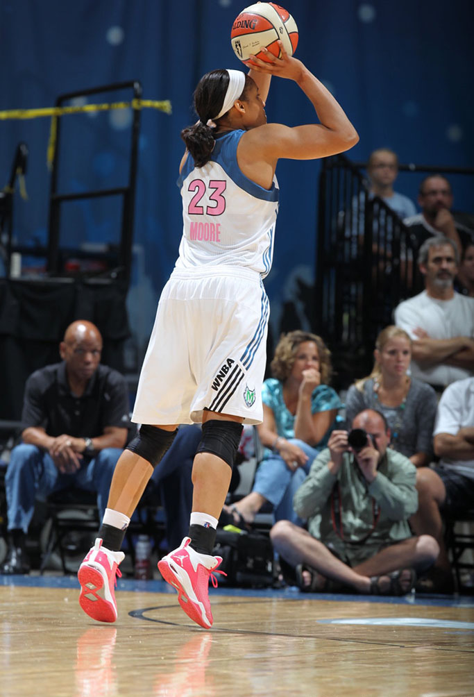 Jordan Fly 23 Maya Moore Breast Cancer Awareness PE (1)