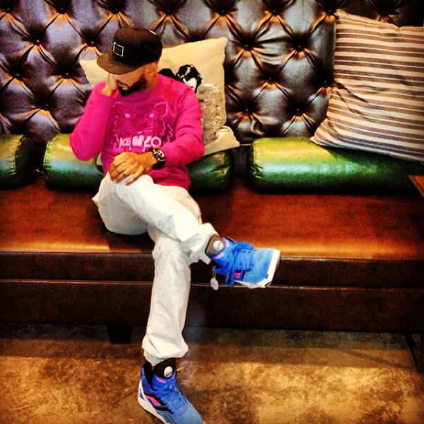 Swizz Beatz wearing Reebok Pump Twilight Zone Cycle Blue