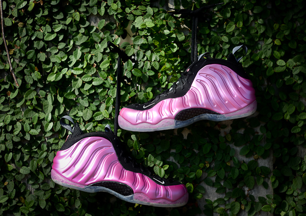 Nike foamposite best sale pearlized pink