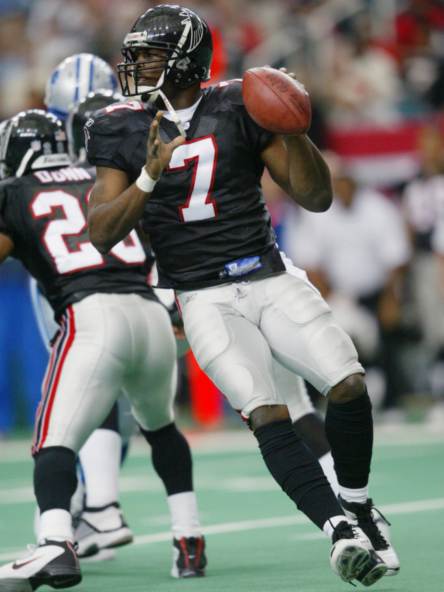 Michael Vick Wears Air Jordan XVII In 