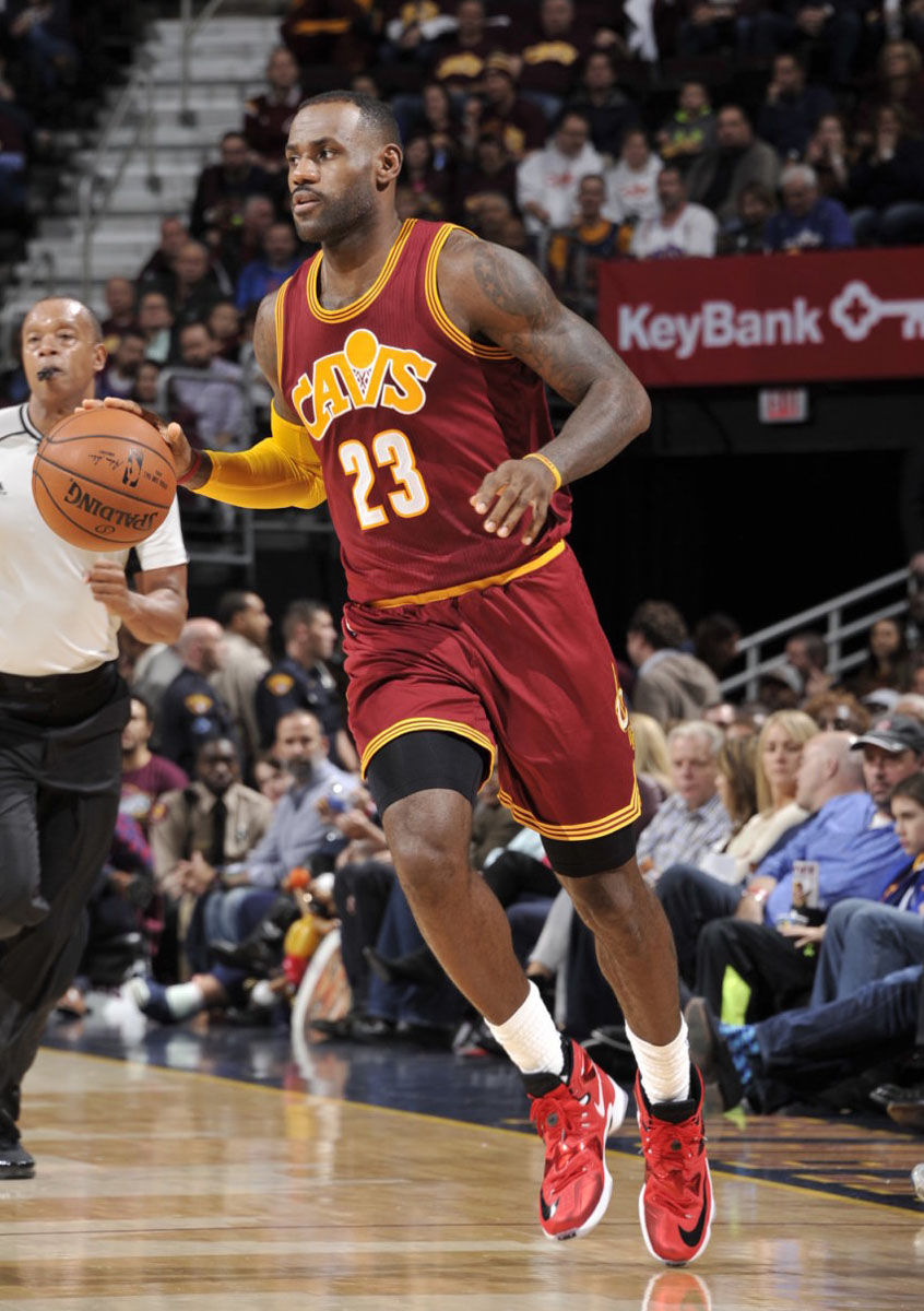 LeBron James Debuts the Nike LeBron 13 