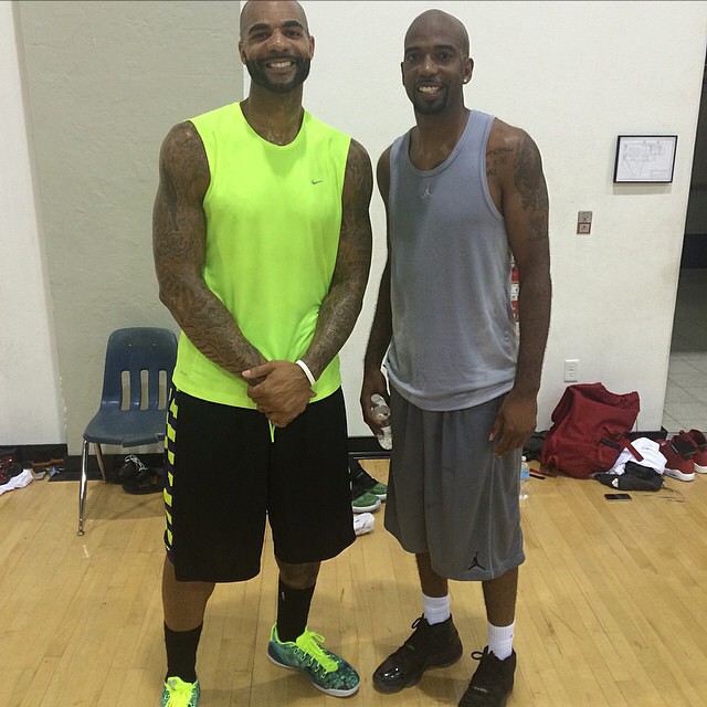 Rip Hamilton wearing Air Jordan XI 11 Gamma Blue; Carlos Boozer wearing Nike Kobe IX 9 EM Easter