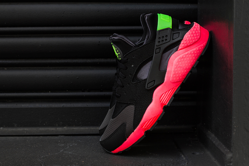 Nike Air Huarache 'Hyper Punch 