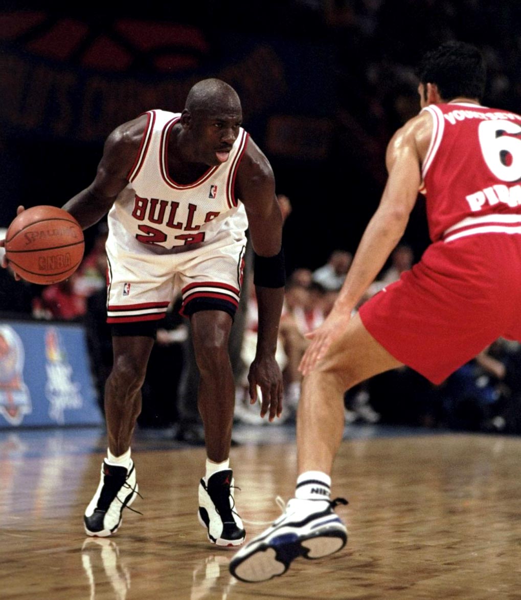 Flashback // Michael Jordan in the Air Jordan XIII 'White/Black-True ...