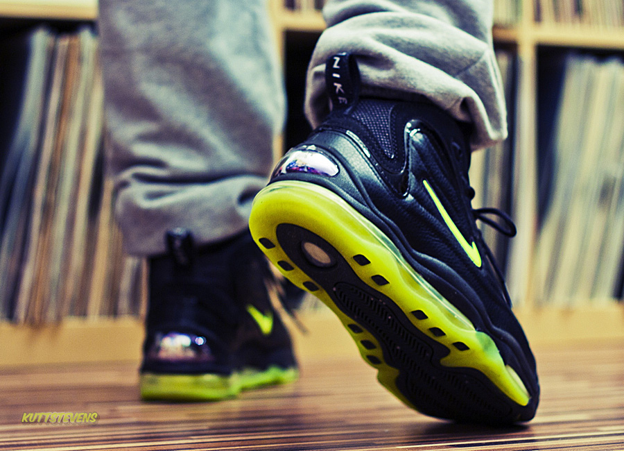 nike air total max uptempo black volt