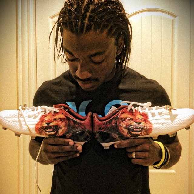 Robert Griffin III Picks Up Snoop Dogg x adidas adizero 5-Star 3.0