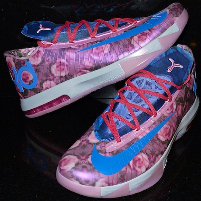 DJ Clark Kent Picks Up Nike KD 6 Aunt Pearl