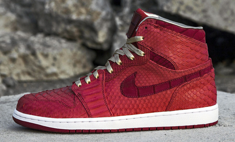 CUSTOM RED/BLACK LV X JORDAN 1 MID - Derivation Customs - Custom