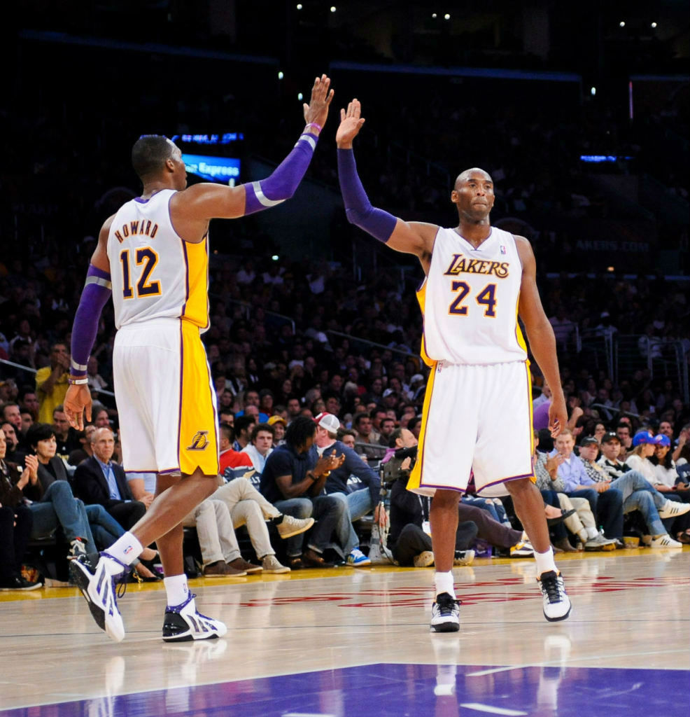 Dwight Howard wearing adidas adiPower Howard Lakers Home (7)