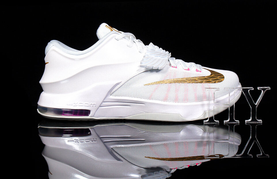 Winged Nike KD 7 Pays Tribute to Aunt 