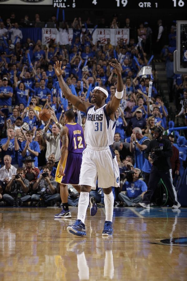 Jason Terry wearing the Reebok Zig Slash