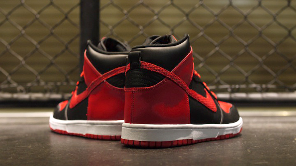 red black nike dunks