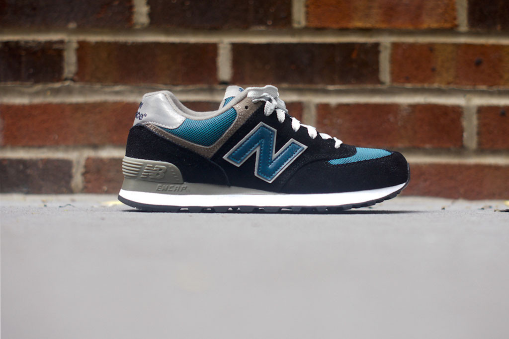 new balance 574 dark navy with married blue