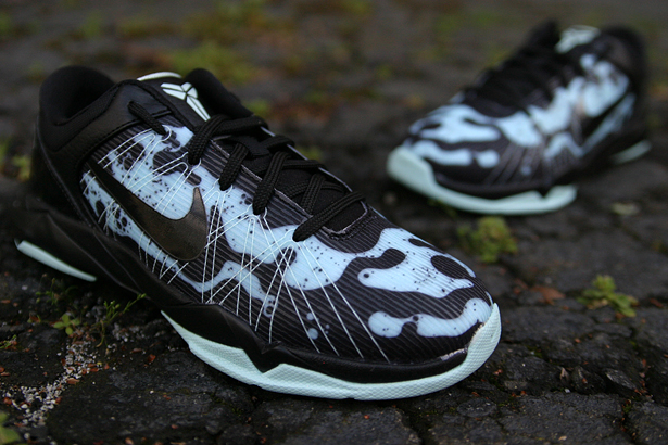 nike kobe 7 poison dart frog