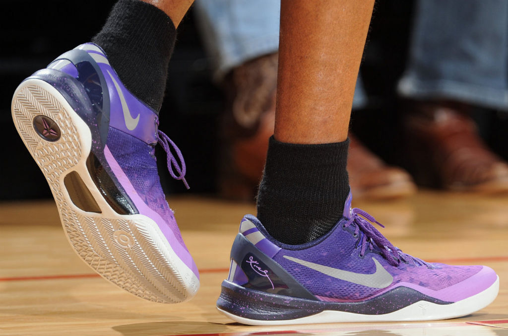 Kobe Bryant Wears Purple Gradient Nike Kobe 8 System