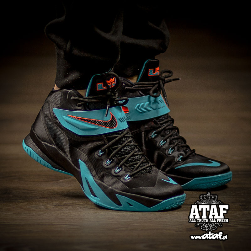 Nike lebron store soldier viii