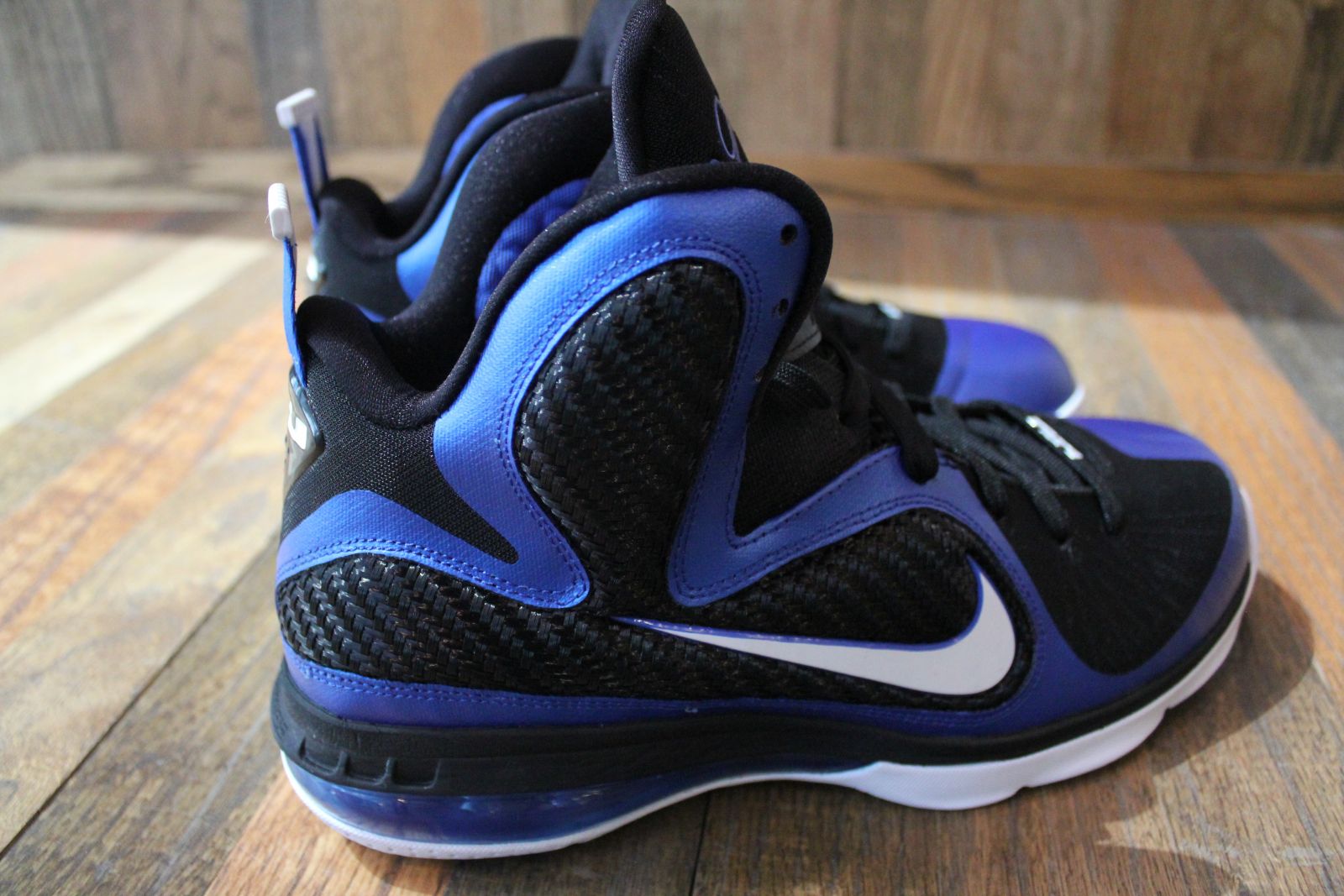 Nike LeBron 9 Kentucky Wildcats New Images Complex