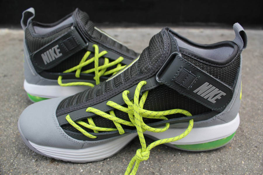 nike shoes with side laces