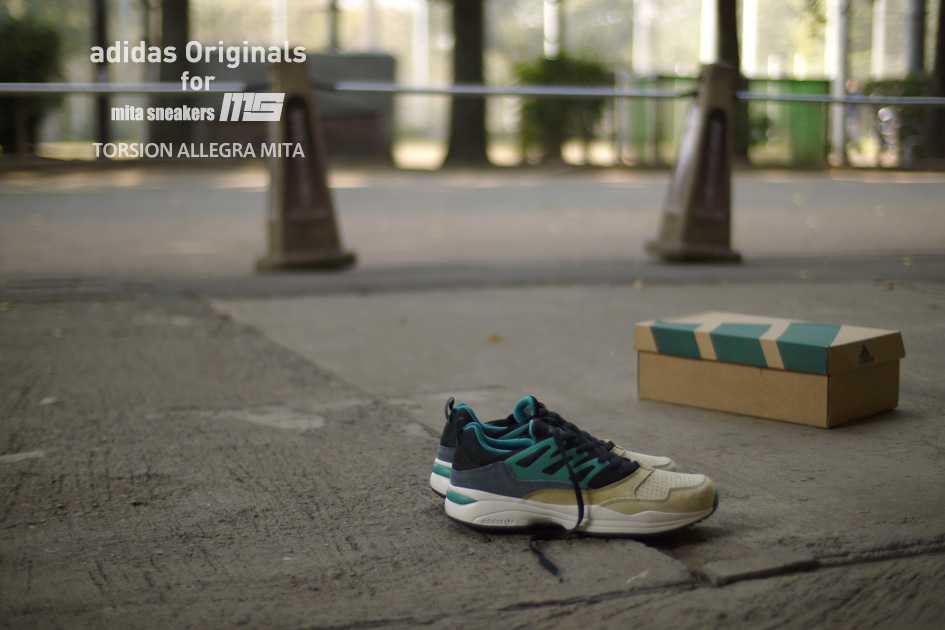 mita sneakers x adidas Originals Torsion Allegra profile