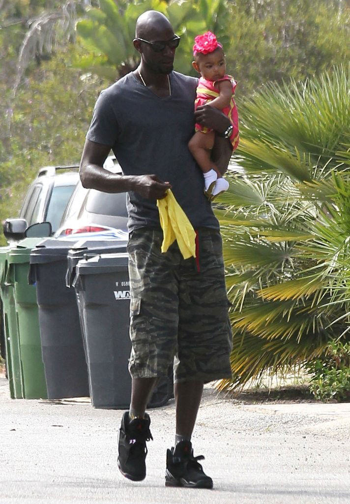 Kevin Garnett wearing Air Jordan VIII 8 Playoffs (1)