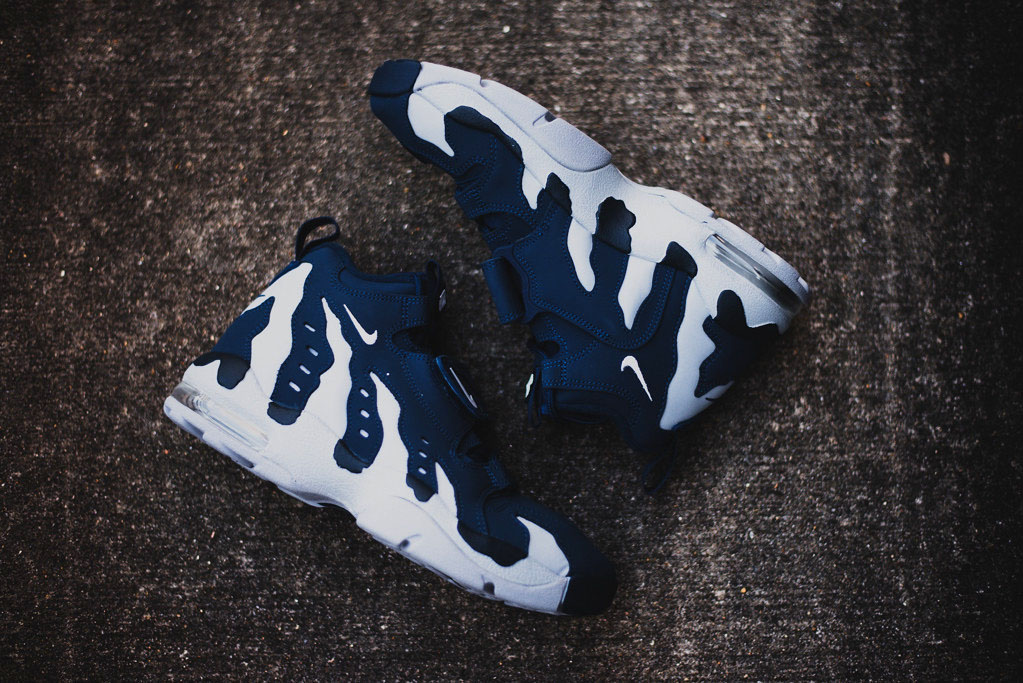 nike air dt max 96 blue and white