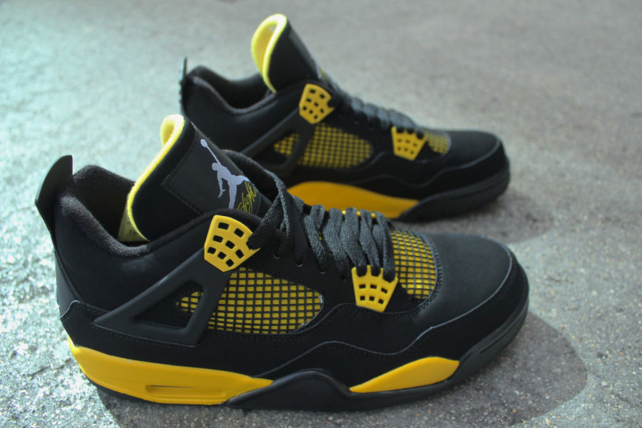 nike air jordan 4 retro thunder