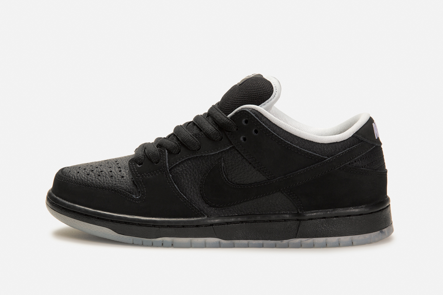 Nike dunk low pro black. Nike Dunk SB Low Atlas 35mm Grey. Nike SB Dunk Low Black. Nike SB Dunk Low Atlas. Nike SB Dunk Black.