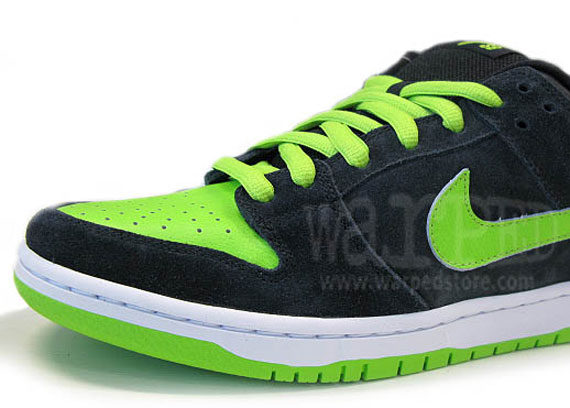 First Look: Nike SB Dunk Low 