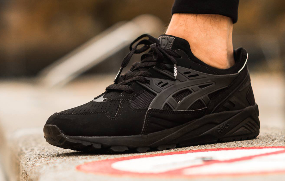 plain black asics