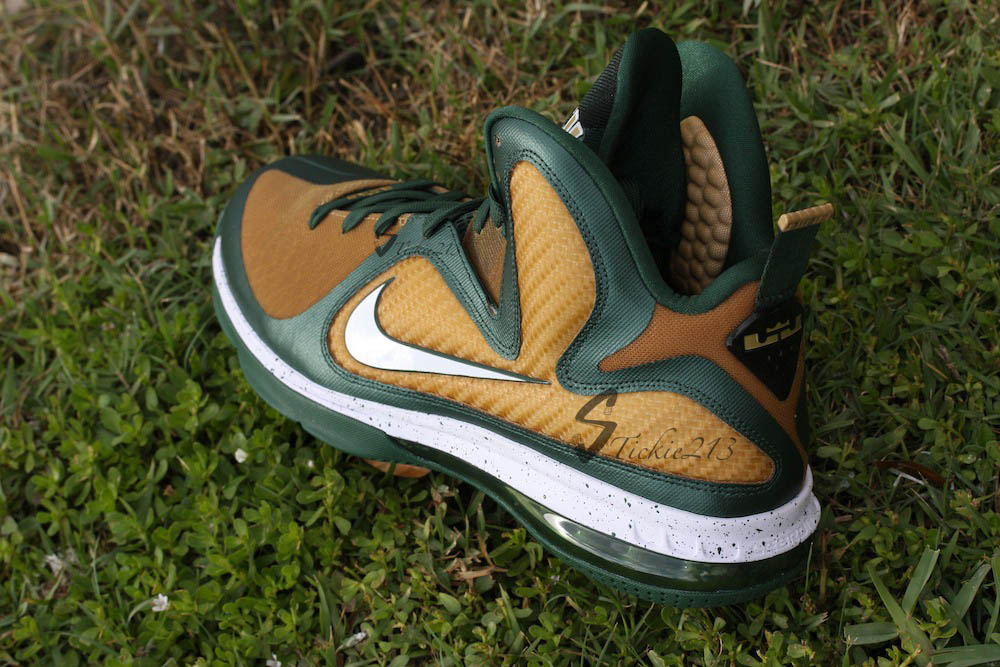 Nike LeBron 9 IX SVSM Saint Vincent Saint Mary PE Away (7)