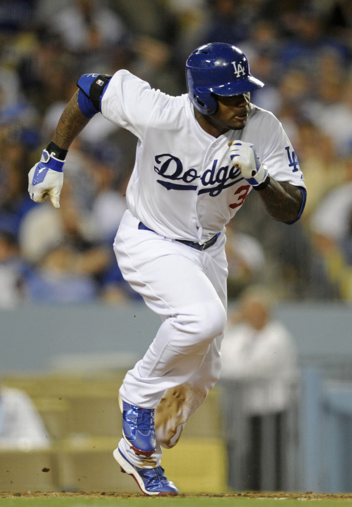 Carl Crawford wearing Air Jordan VI 6 Los Angeles Dodgers PE Cleats (2)