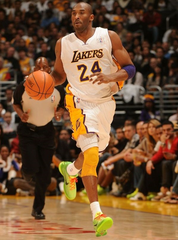 kobe wearing kobe 5