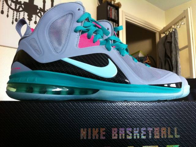 Lebron hot sale mint green