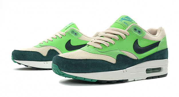 nike air max 1 essential atomic teal