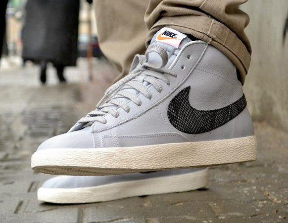 nike sb blazer mid on feet