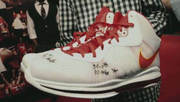 lebron autographed shoes