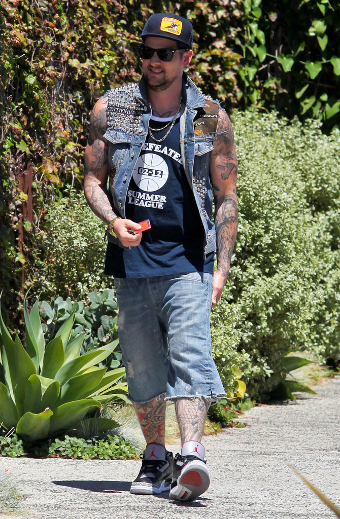 Joel Madden wearing Air Jordan III 3 Black Cement (3)