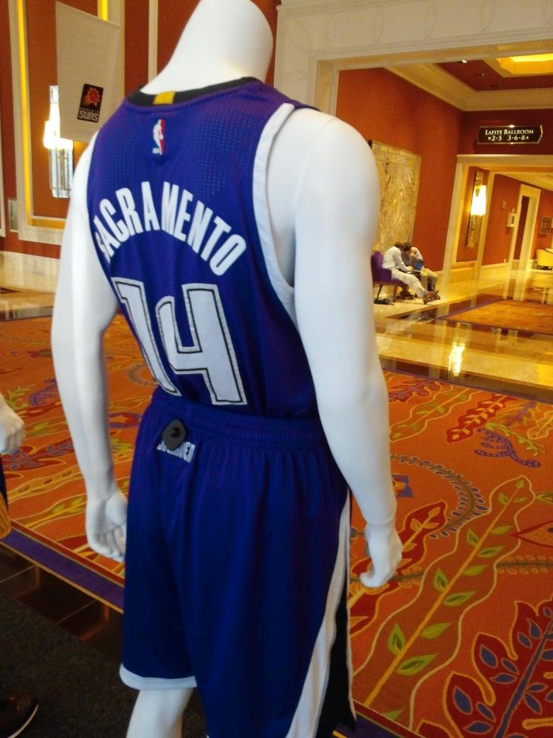 Sacramento Kings 2014-2015 Uniforms (2)