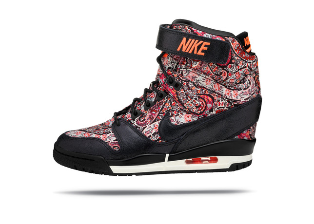 Liberty of London x Nike WMNS Air Revolution Black