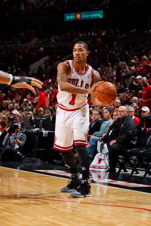 Derrick Rose wearing adidas adiZero Rose 2.5 Playoffs