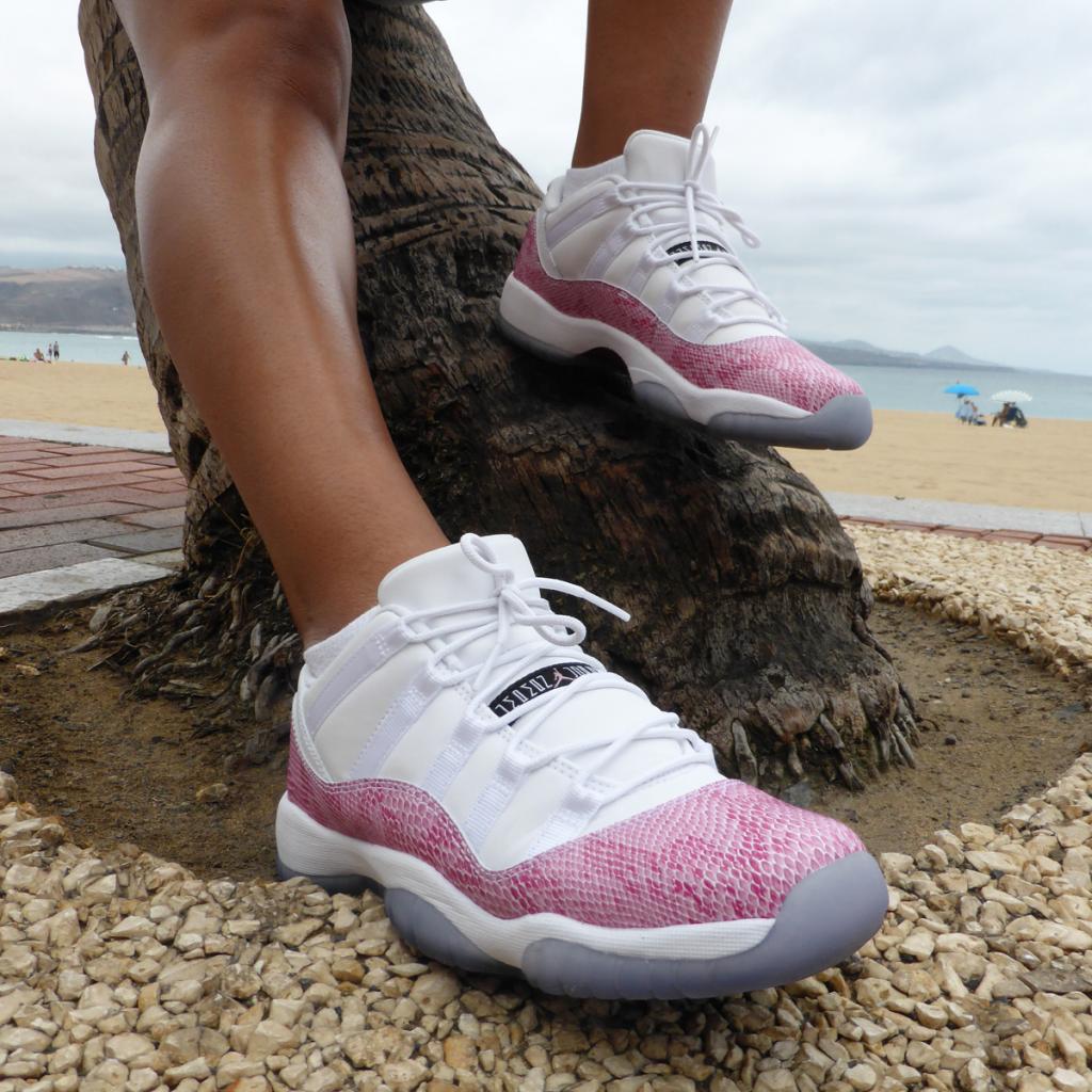 Air Jordan 11 Low Snakeskin