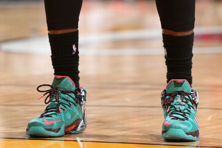 LeBron James wearing Nike LeBron XII 12 Akron Birch (5)