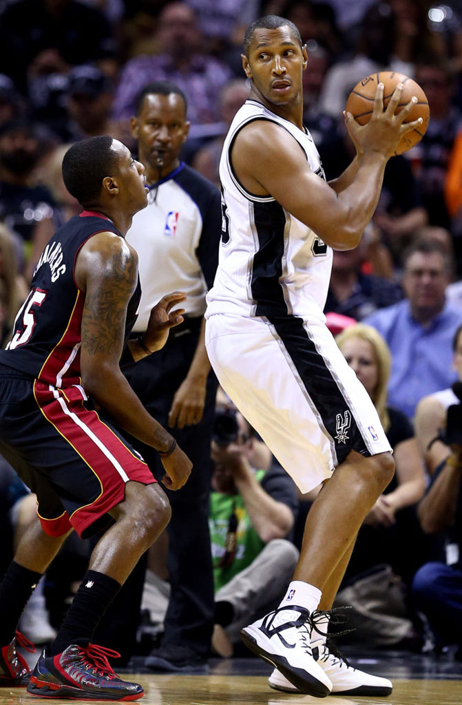 Boris Diaw wearing Nike Air Max Hyperaggressor